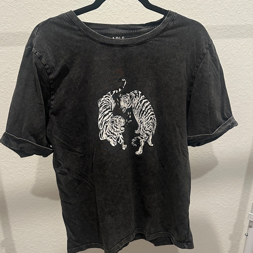 Able Tiger Charcoal Gray T-Shirt -Size L